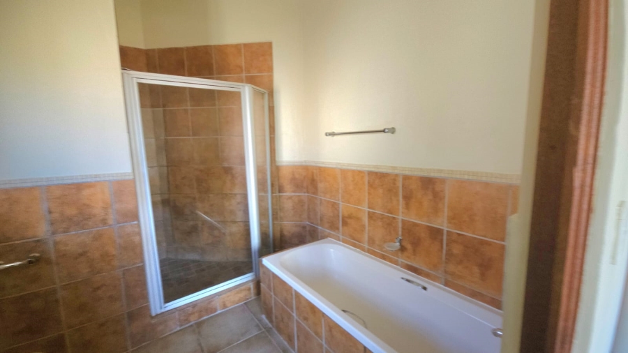 To Let 3 Bedroom Property for Rent in Landsmeer Residential Estate North West